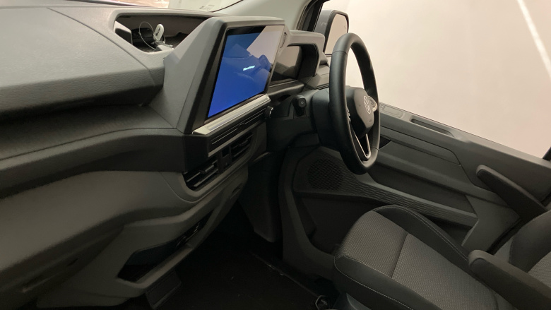 Volkswagen Transporter T32 Swb Electric 160kW 65kWh Commerce Pro Van Auto